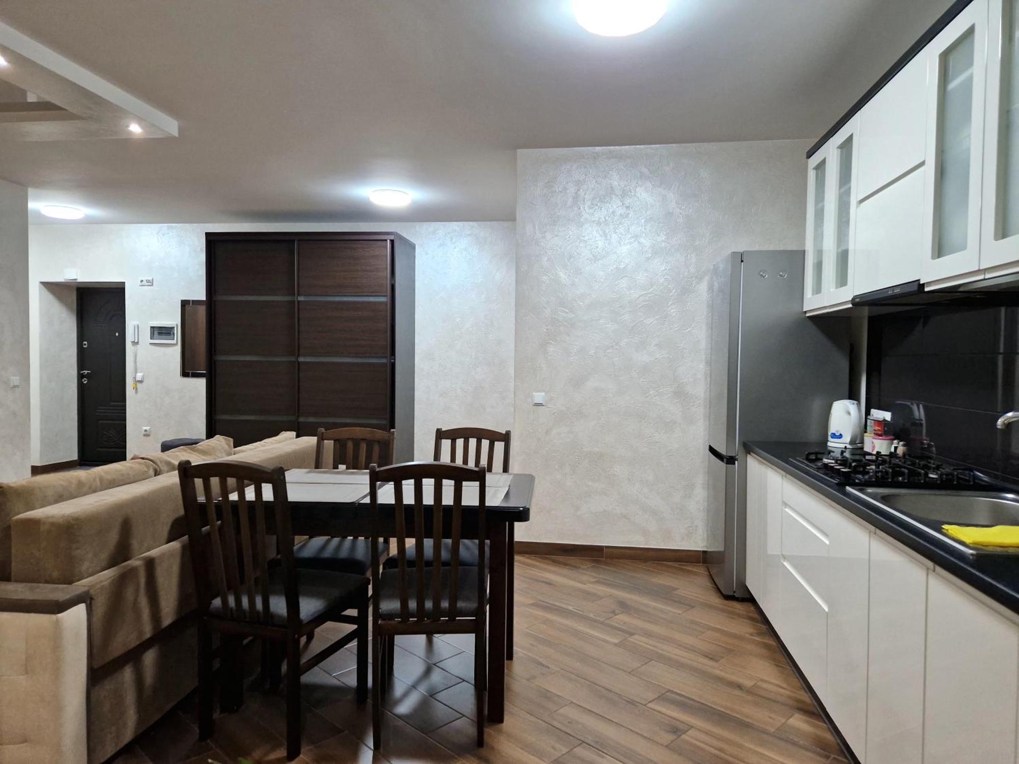 Modern Apartment On Belvedere Ивано-Франковск Экстерьер фото